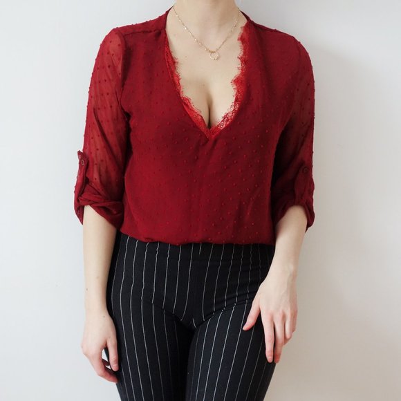 Lace and Mesh Blouse - Picture 2 of 4